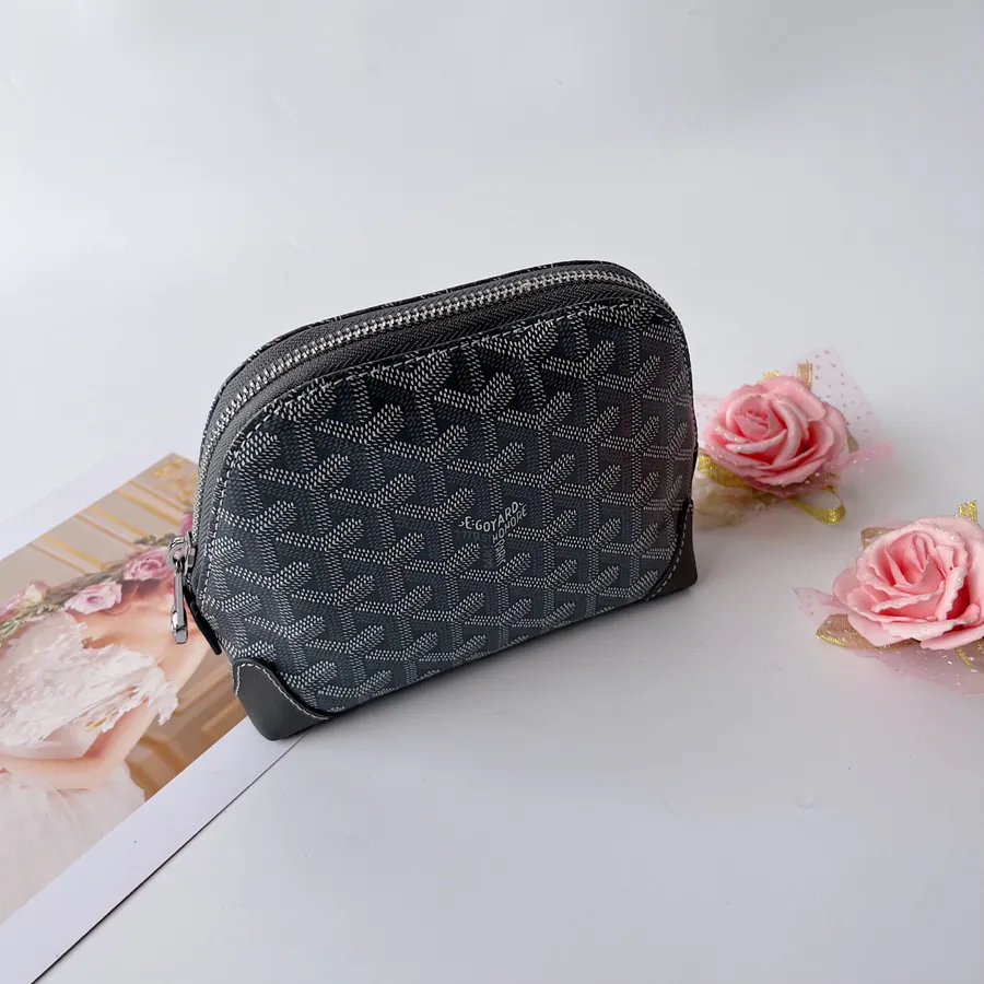 Mini Shell Shape Vendome Pouch Soft and Stylish