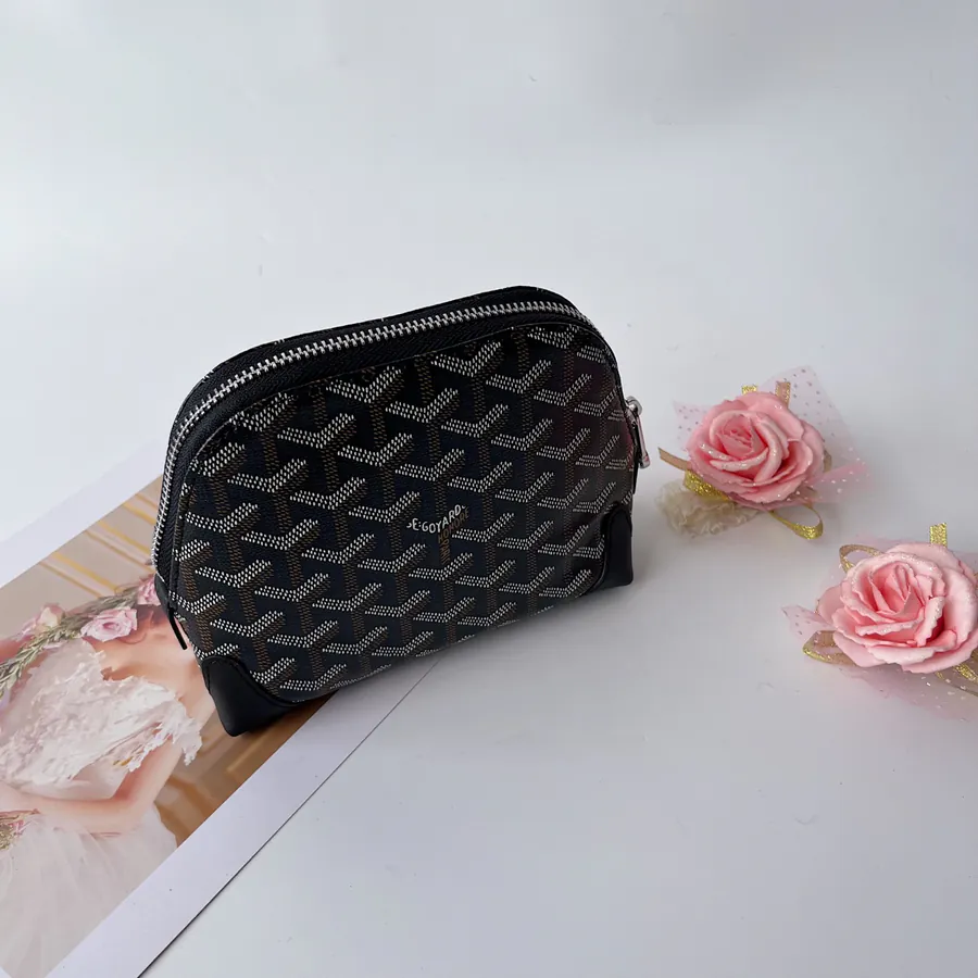 Mini Shell Shape Vendome Pouch Soft and Stylish Cosmetic Bag