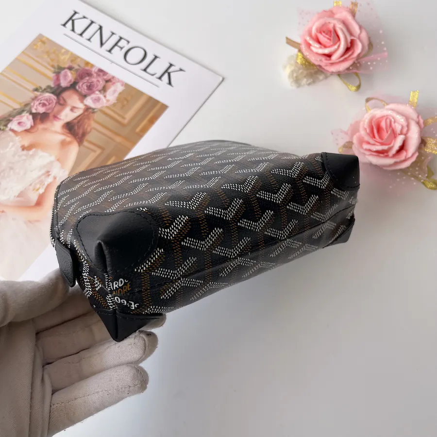 Mini Shell Shape Vendome Pouch Soft and Stylish Cosmetic Bag