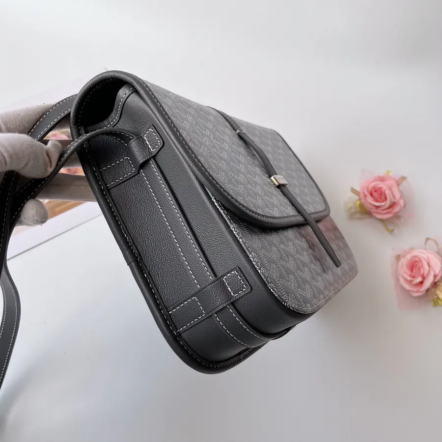 Belvédère Satchel Classic Minimalist Design