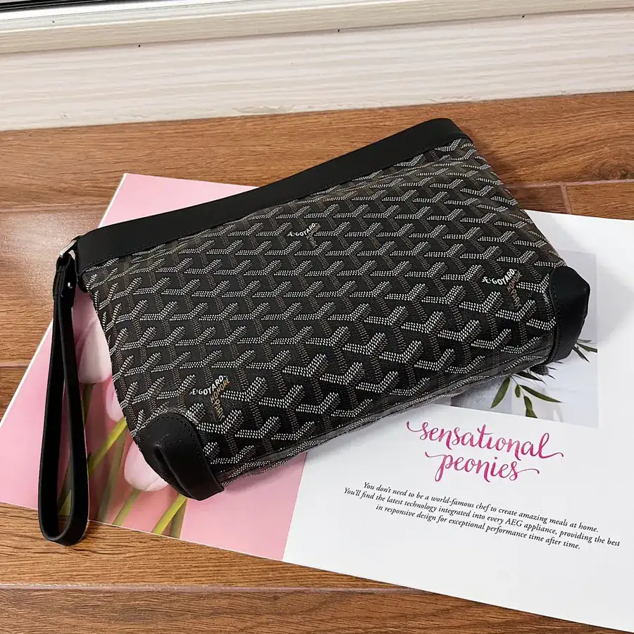 CONTI Handbag Stylish Day to Night Accessory