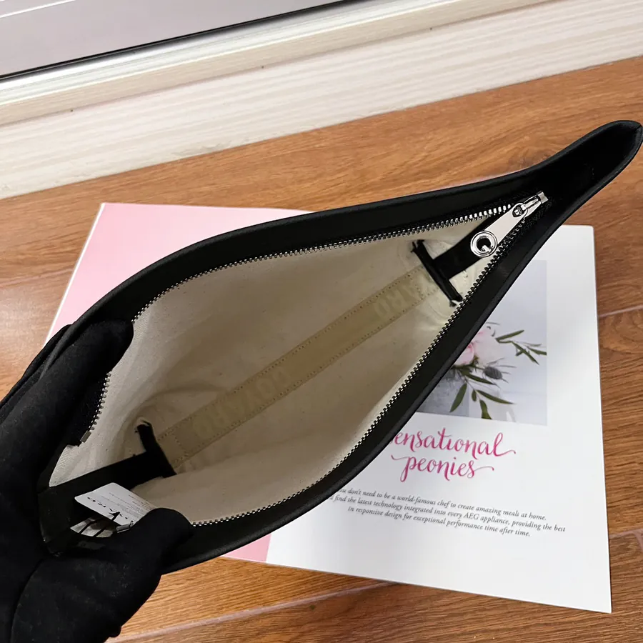 CONTI Handbag Stylish Day to Night Accessory