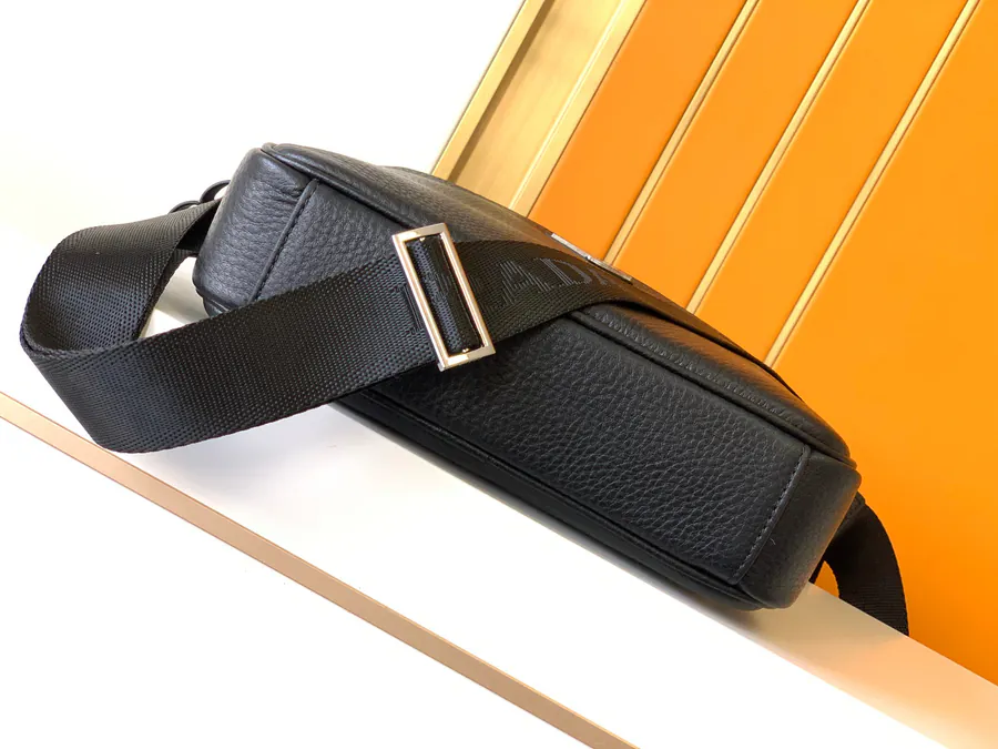 Pla New Style Bucket Bag with Natural Grained Deerhide