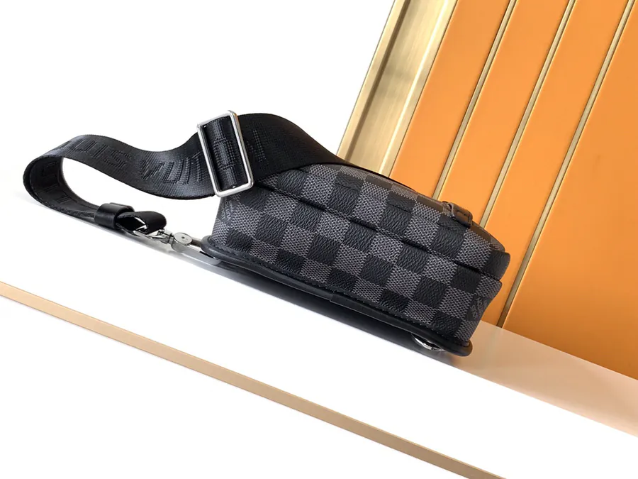 Avenue Shoulder Bag in Damier Infini Classic Black