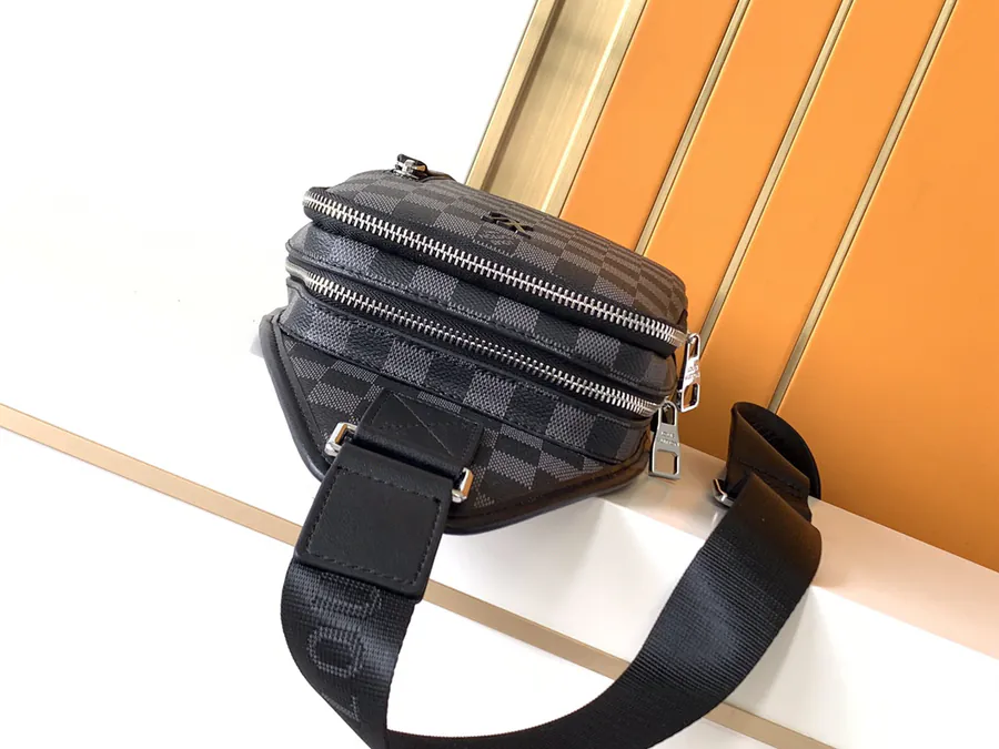 Avenue Shoulder Bag in Damier Infini Classic Black