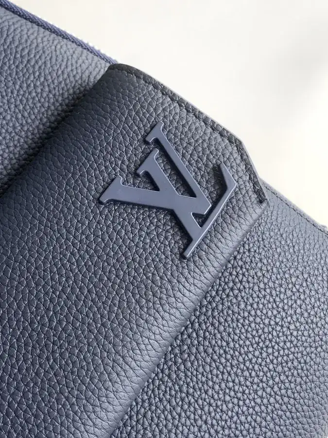 Avenue Crossbody Bag in Damier Infini Blue
