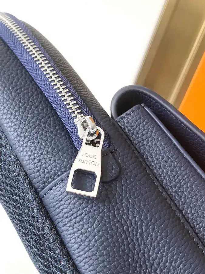 Avenue Crossbody Bag in Damier Infini Blue