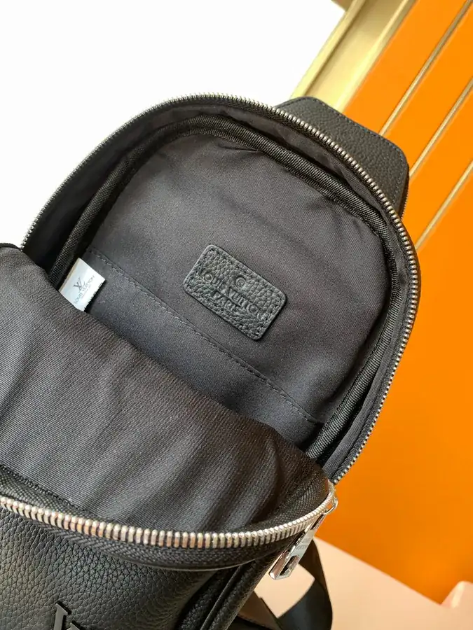 Avenue Crossbody in Damier Infini Full Grain Calfskin