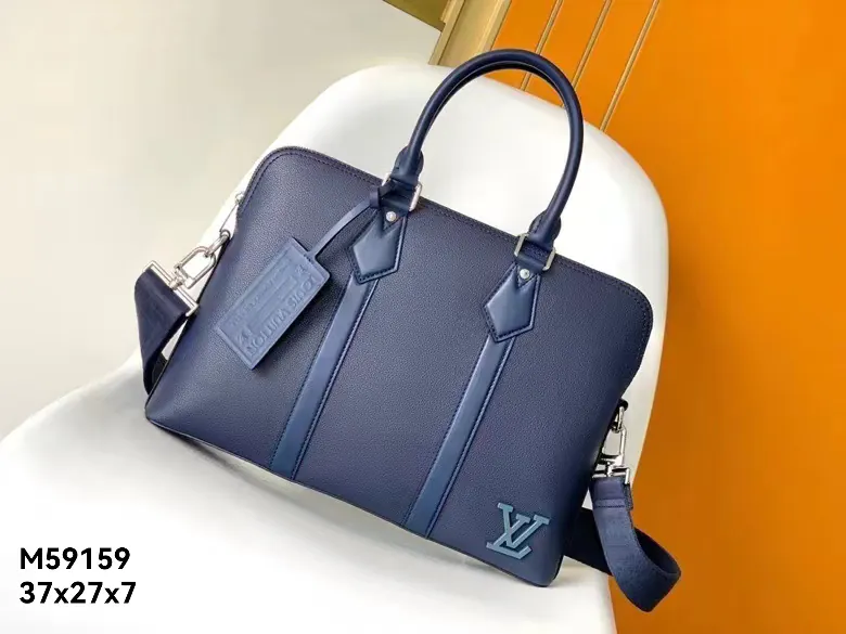 Lock It Tote Aer Business Tote