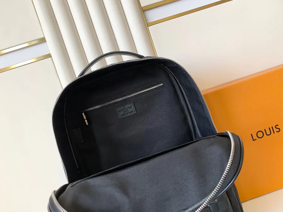 Avenue Damier Infinity Shoulder Bag