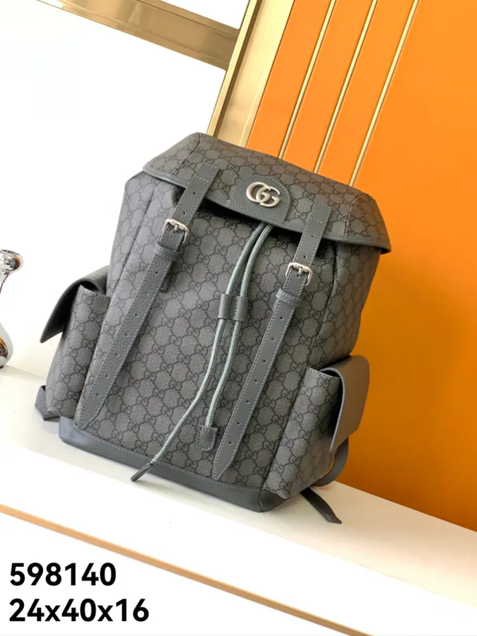 G Brand Shoulder Bag with Modern Design