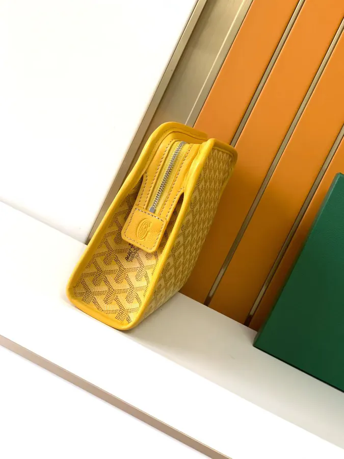Gogo Bucket Bag in New Yellow