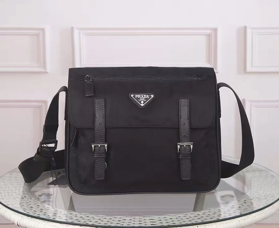 PRADA Crossbody Bag Premium Quality, Elegant Design