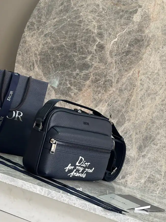 AND HYLTON NEL Limited Edition Rider 2.0 Zip Messenger Bag