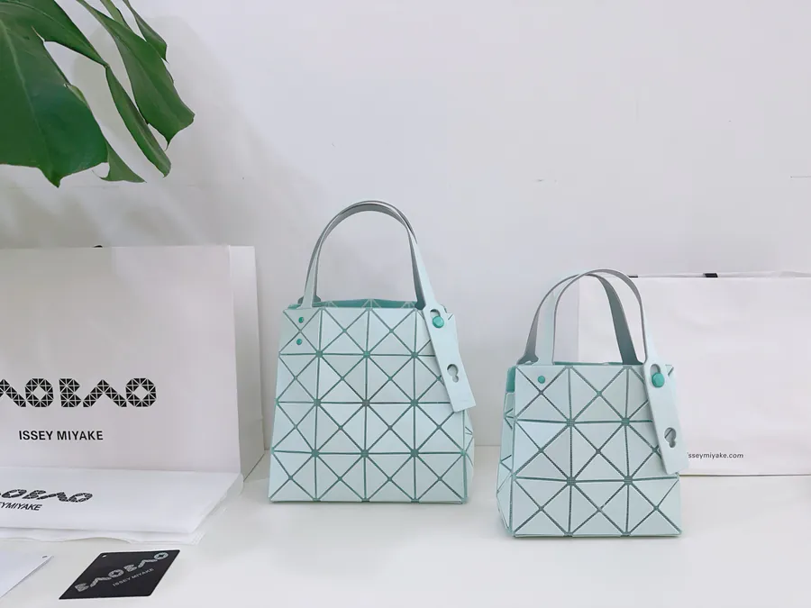 Issey Miyake BAOBAO|Carat Diamond Bag|Adjustable Strap|Large & Small Sizes