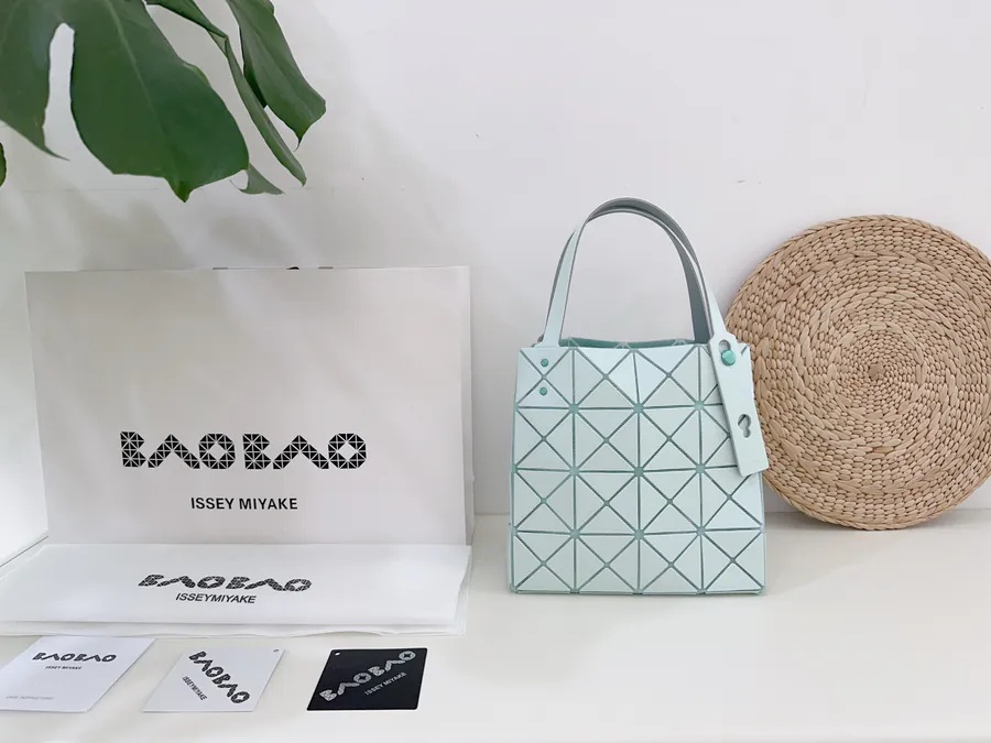 Issey Miyake BAOBAO|Carat Diamond Bag|Adjustable Strap|Large & Small Sizes