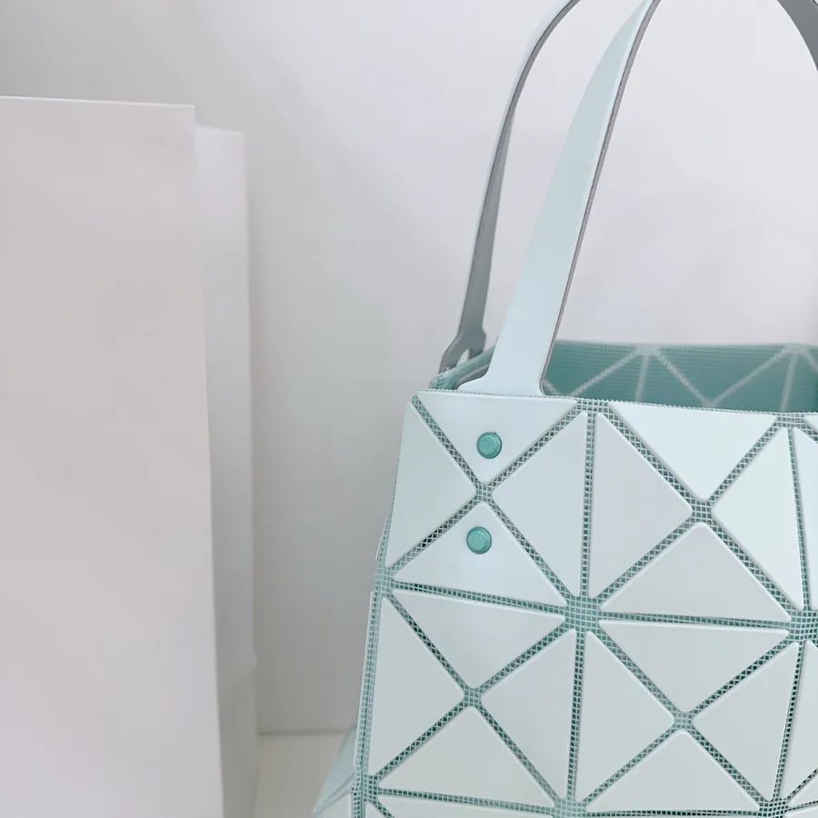 Issey Miyake BAOBAO|Carat Diamond Bag|Adjustable Strap|Large & Small Sizes
