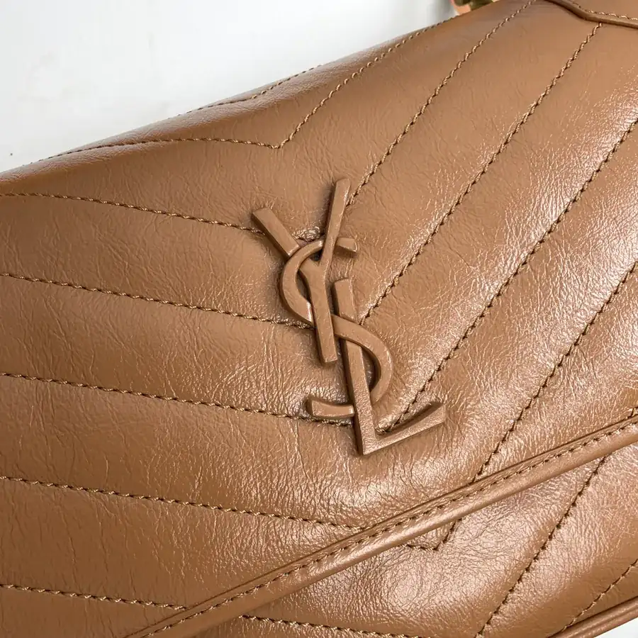 Niki Bucket Bag 28cm, Oiled Calfskin