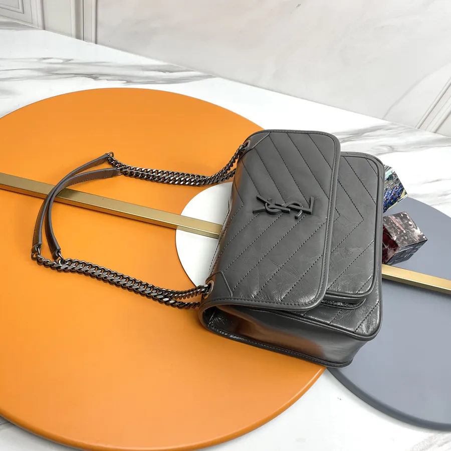 Niki Bucket Bag in Grained Calfskin