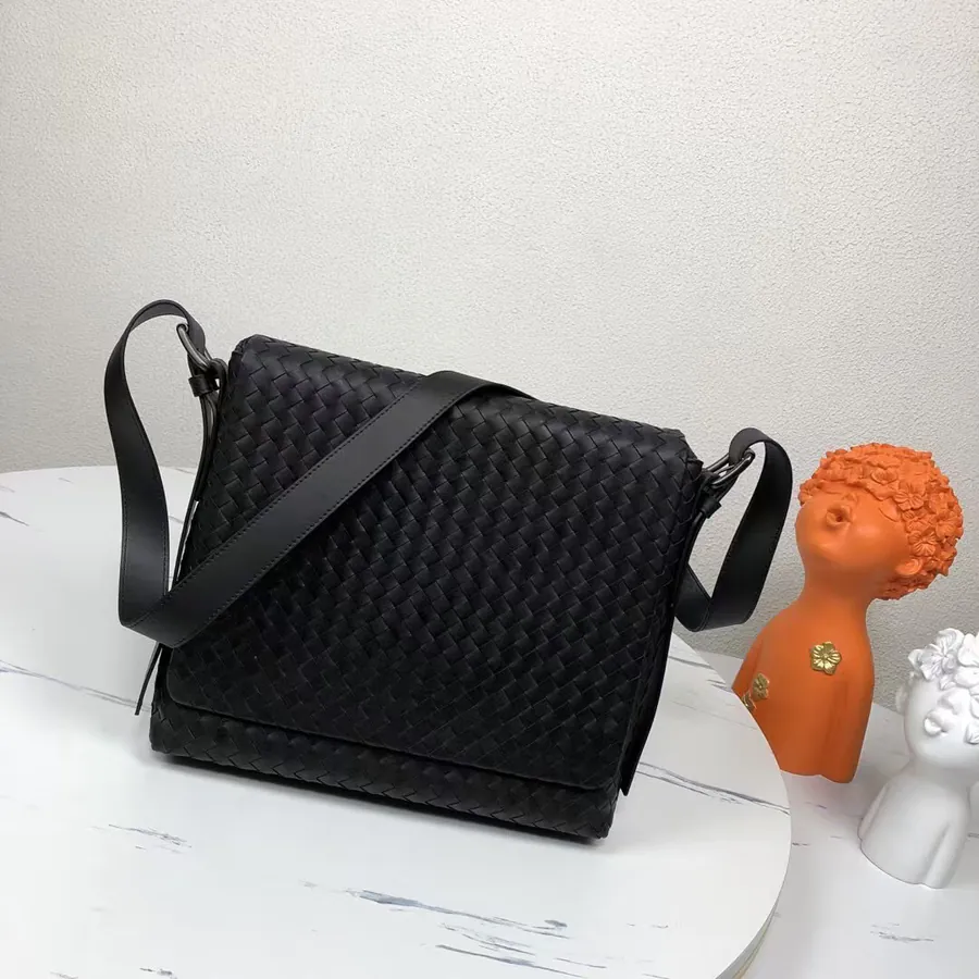 Bv Woven Postman Bag Handmade Craft