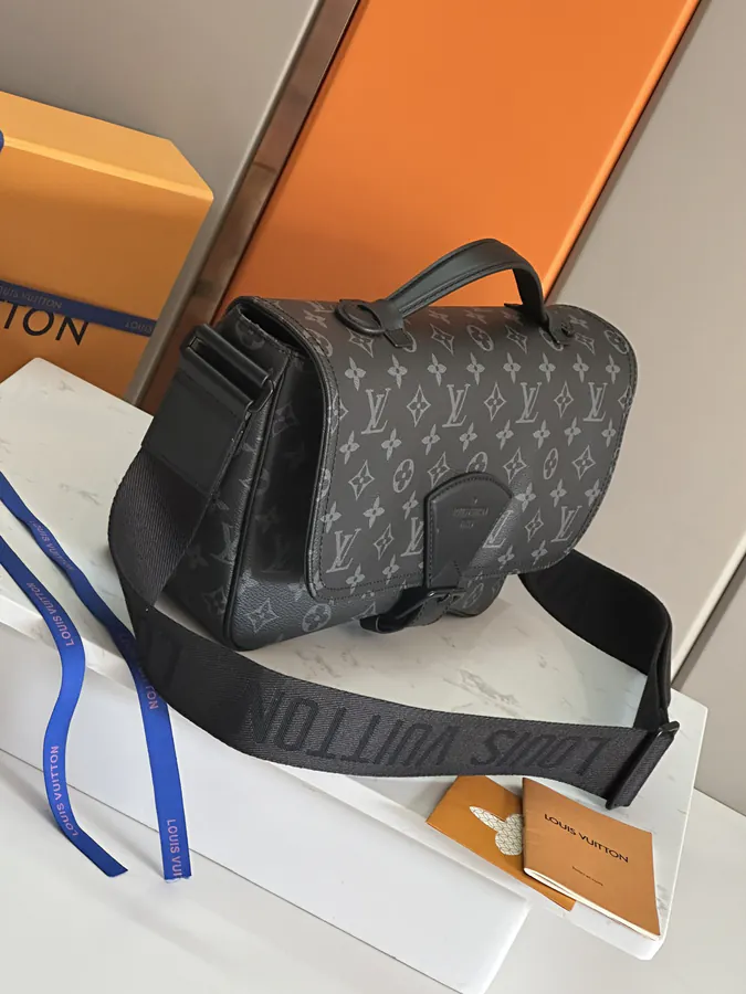 Louis Vuitton Montsouris Messenger Bag