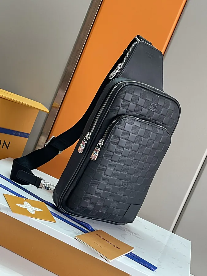 Louis Vuitton Avenue Shoulder Bag with Taïga Calfskin