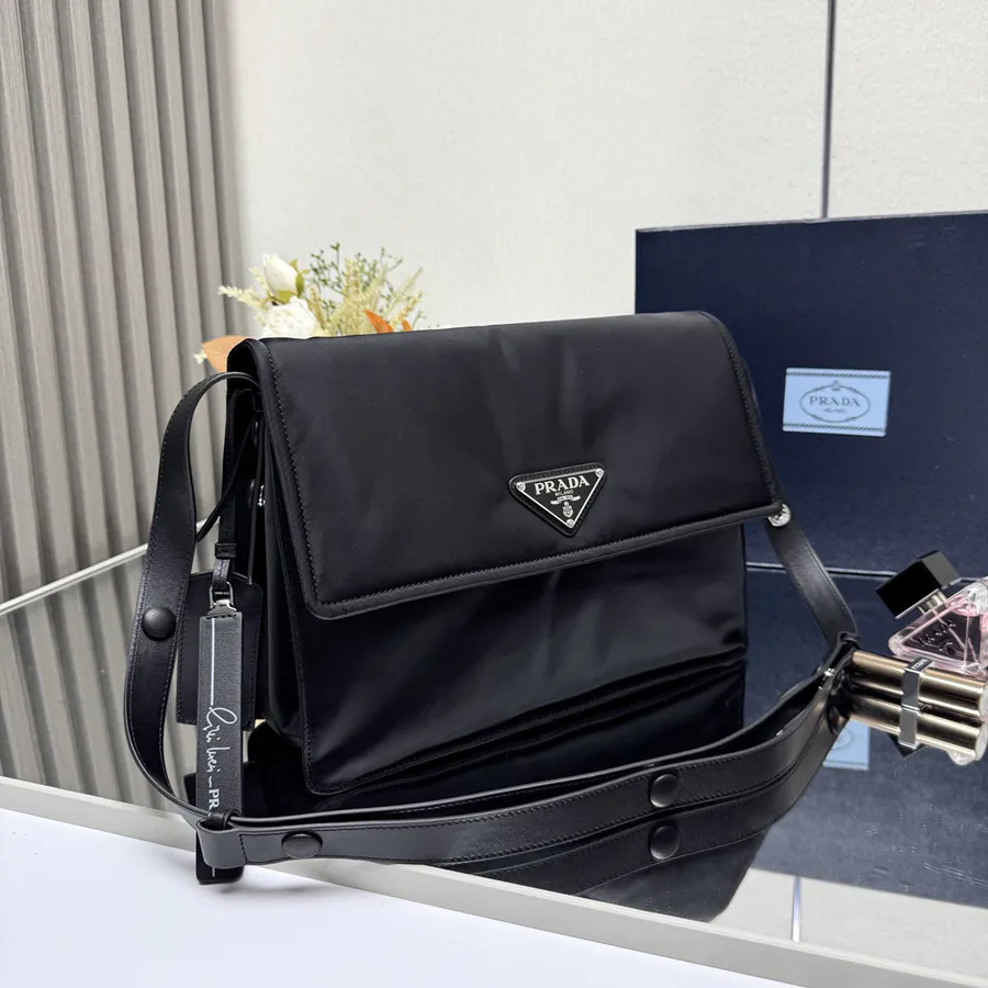 Bespoke Mail Bag 1BD255 Medium
