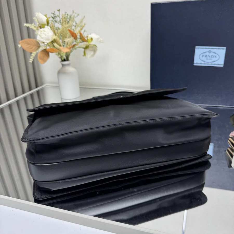 Bespoke Mail Bag 1BD255 Medium
