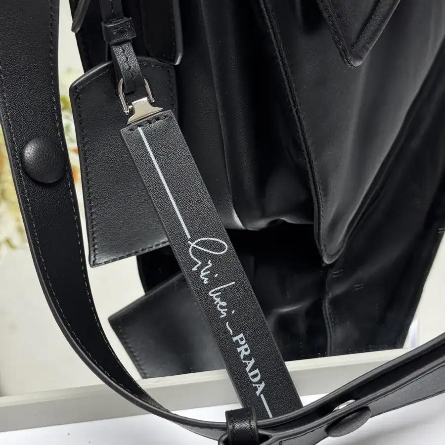 Bespoke Mail Bag 1BD255 Medium