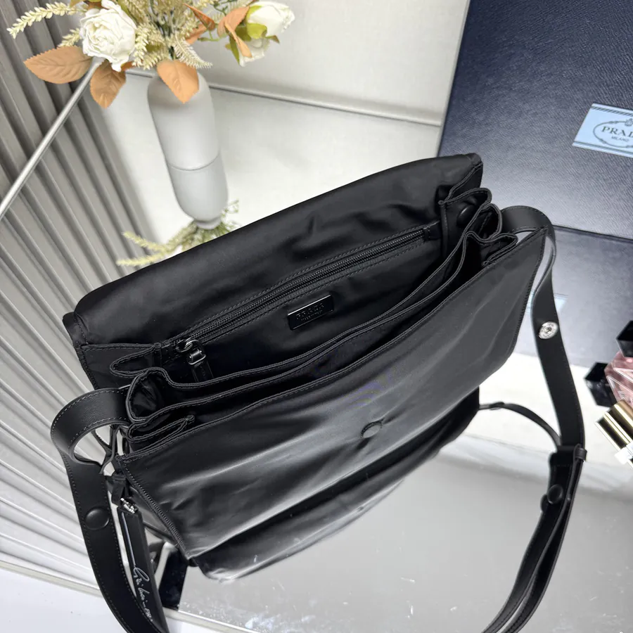 Bespoke Mail Bag 1BD255 Medium