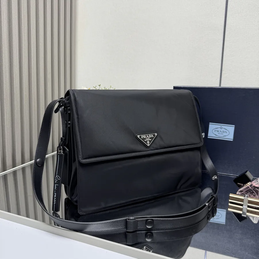 Cini Series 1B56 Large Shoulder Bag