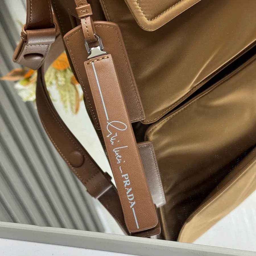 Bespoke Mail Bag 1BD255 Medium