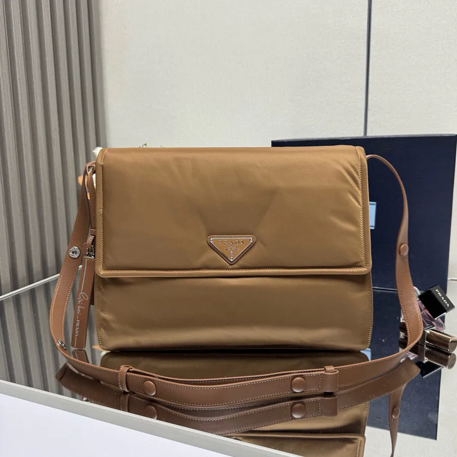 Cini Series 1B56 Large Shoulder Bag