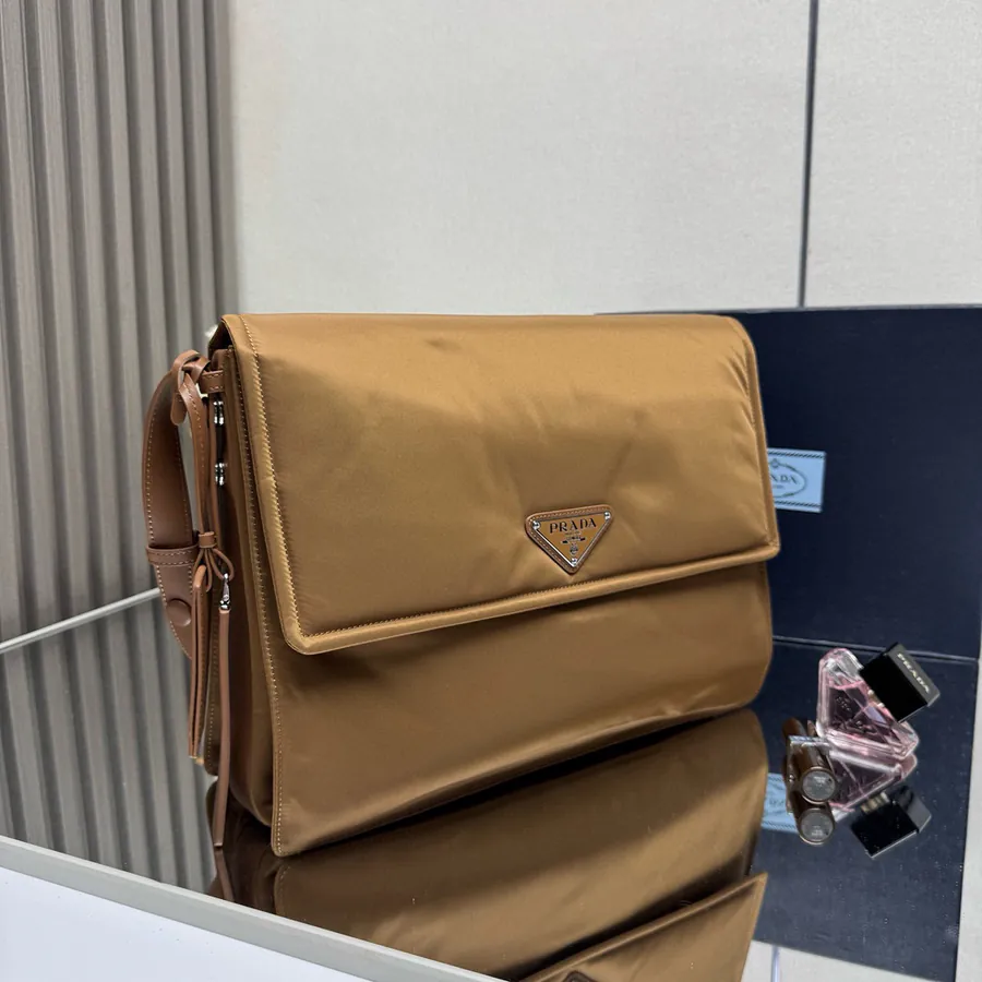 Cini Series 1B56 Large Shoulder Bag