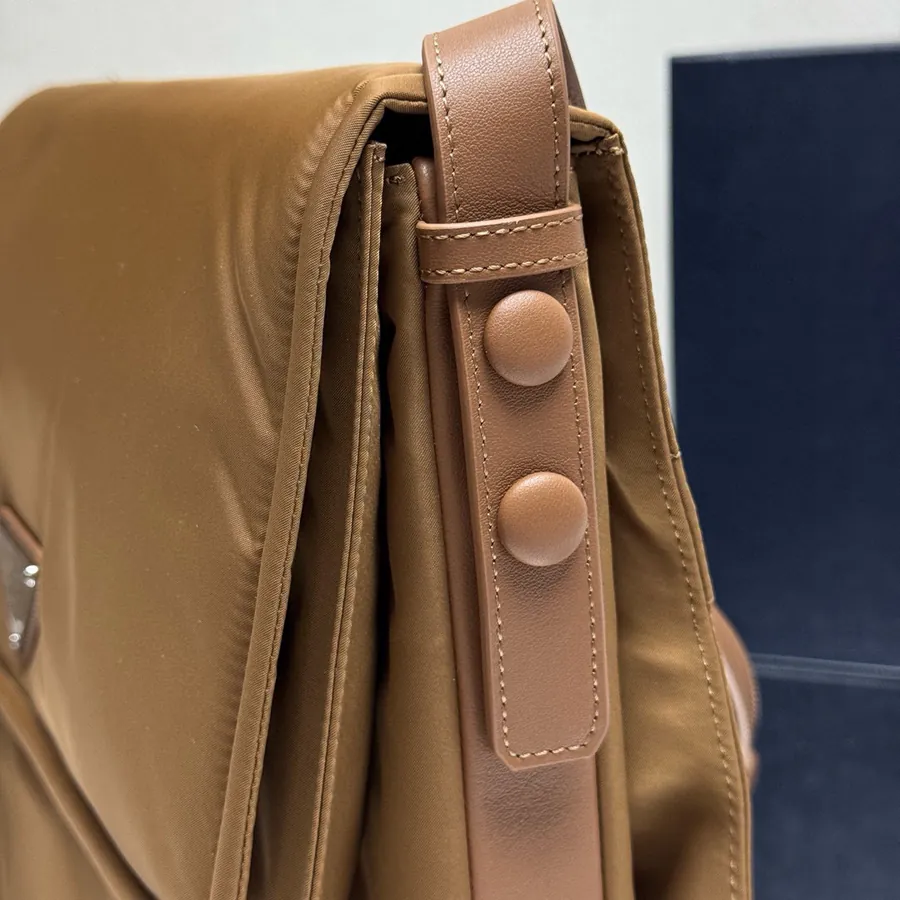 Cini Series 1B56 Large Shoulder Bag