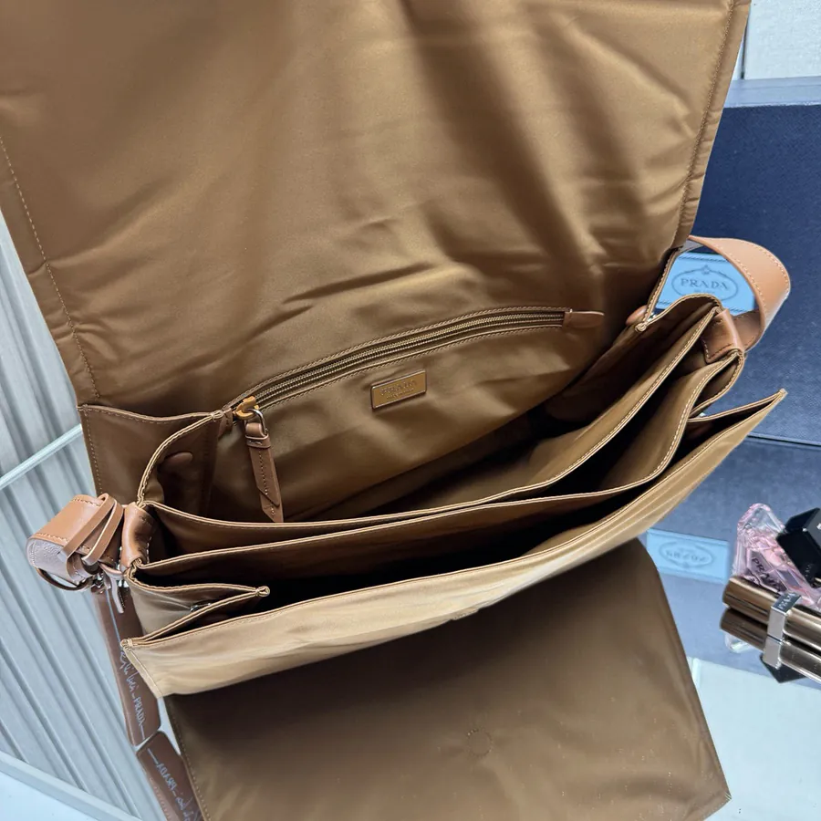 Cini Series 1B56 Large Shoulder Bag