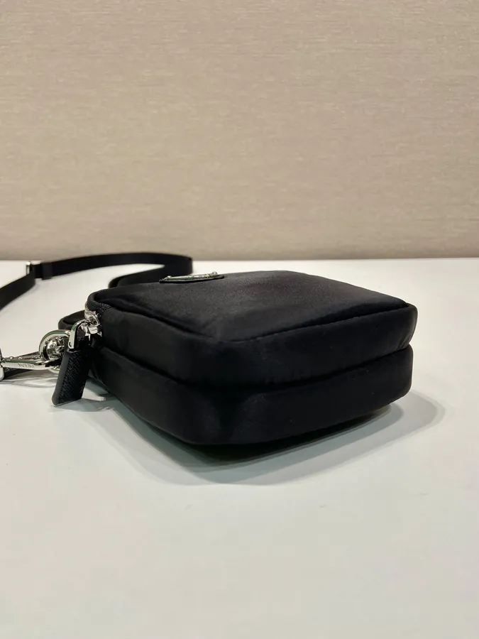 New 2ZT024 Re Nylon Innovation Handbag
