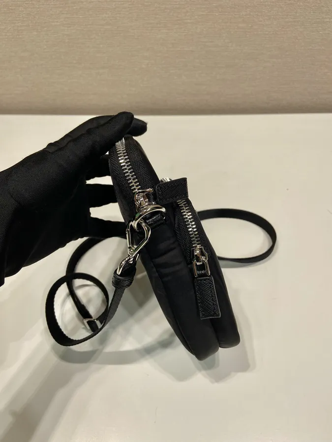 New 2ZT024 Re Nylon Innovation Handbag