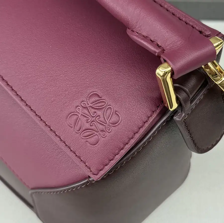 New Puzzle Handbag in Classic Leather
