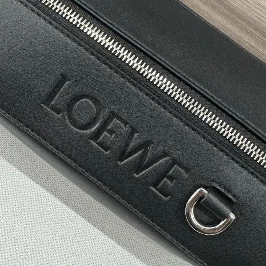 L'Oréal Classic Leather Sling Bag