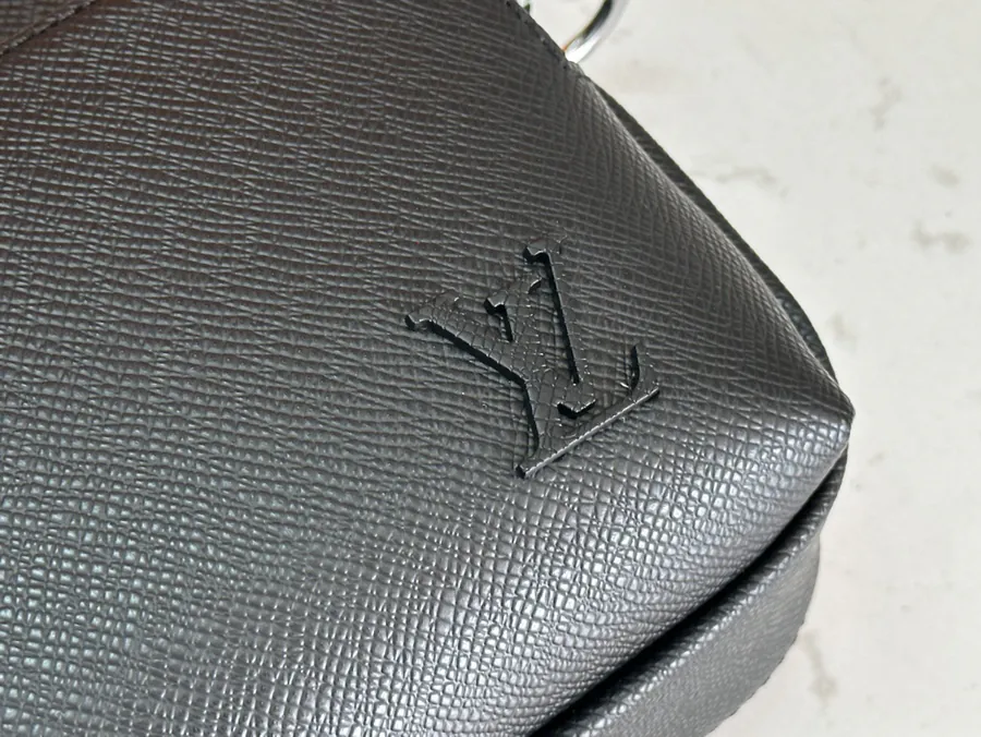 District Mini Messenger Bag with Taïga Leather