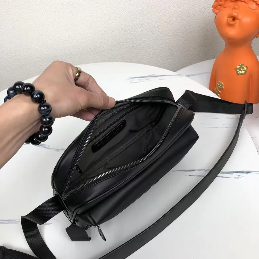 420BV Handwoven Postman Bag Black