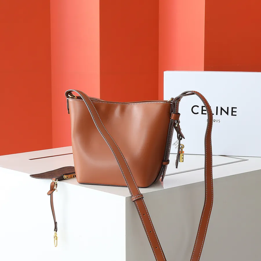 CELIN* Cuir Triome Small Bucket Bag