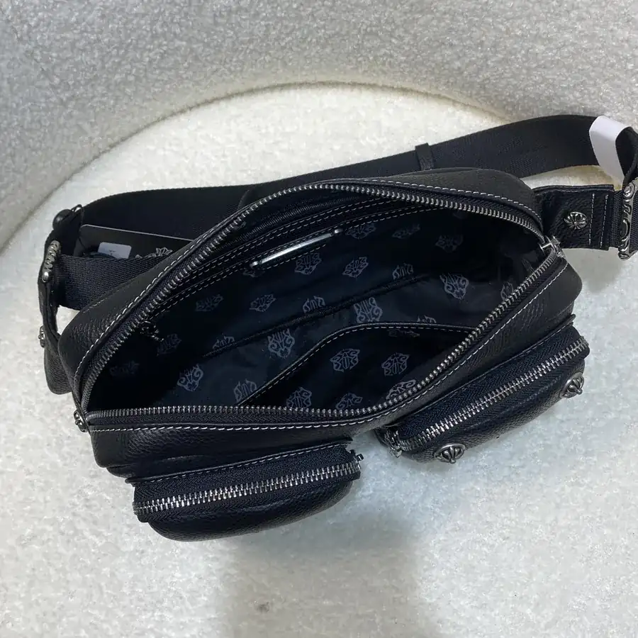 Kroonin New Crossbody Bag in Grained Calfskin