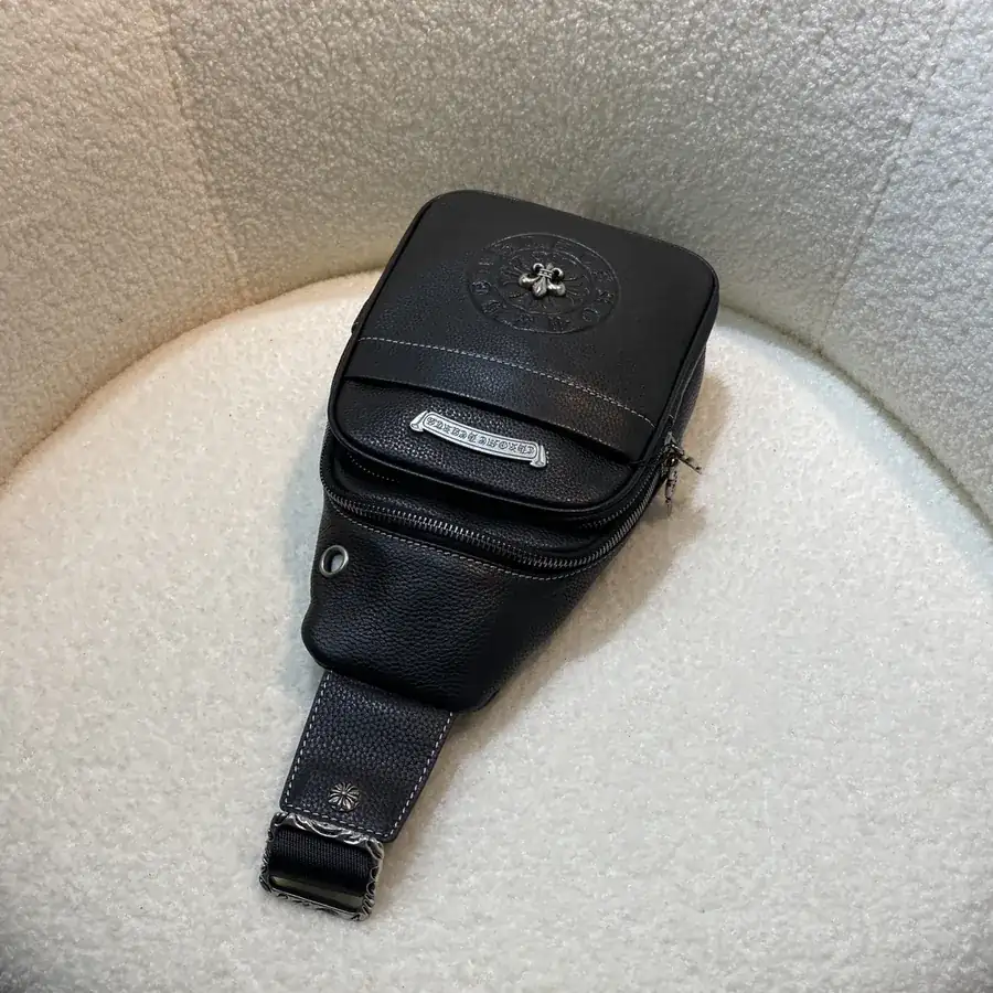 Kroonin New Chest Bag with Front Opening Design