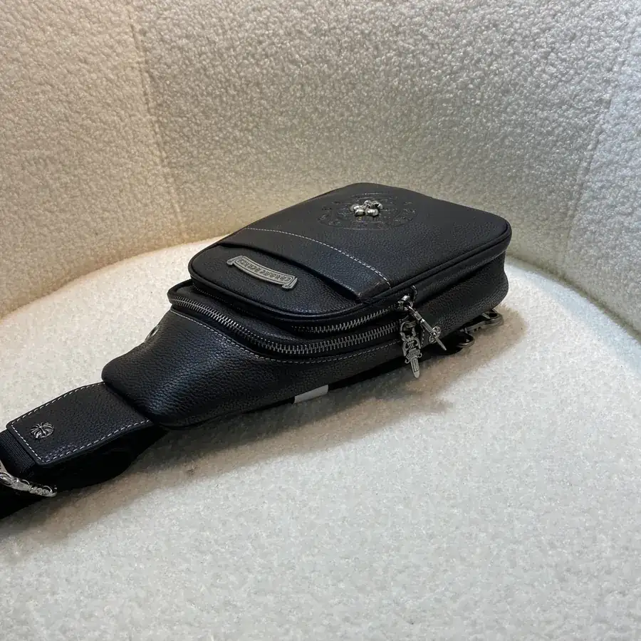 Kroonin New Chest Bag with Front Opening Design