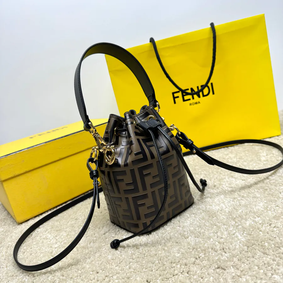 Fen's Latest Masterpiece Bucket Bag with Retro FF Letter Embossed Print