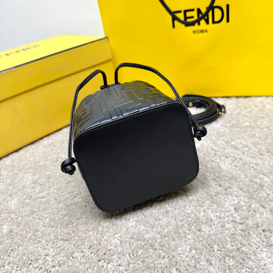 Fen's Latest Masterpiece Bucket Bag with Retro FF Letter Embossed Print
