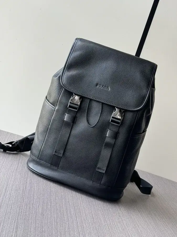 Prada Premium Shoulder Bag 2024 Latest Trendy Design