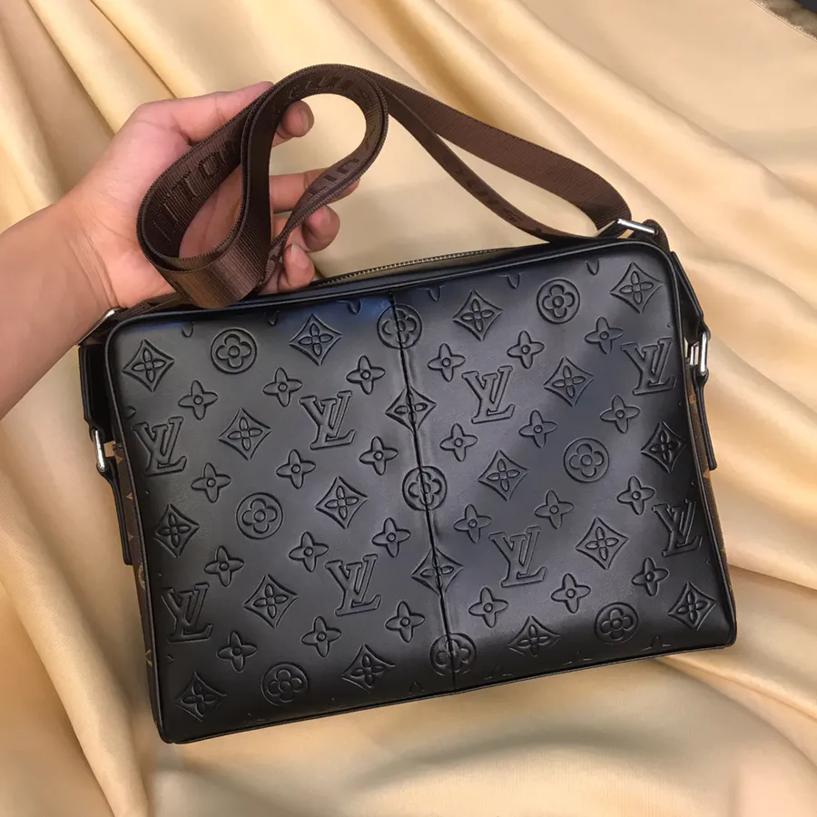 Chanel Bucket Bag in Vintage Style
